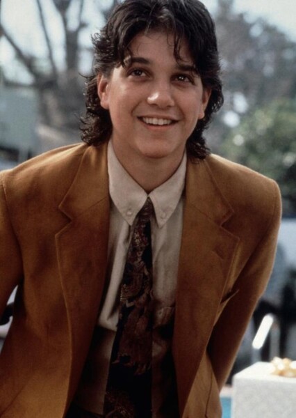 Ralph Macchio photo