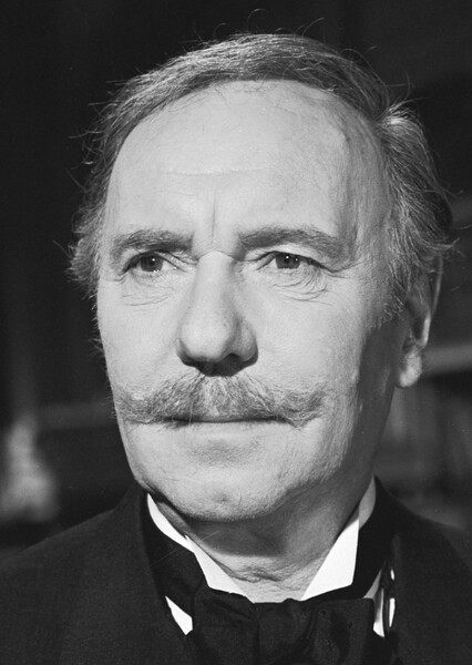 Ralph Richardson photo