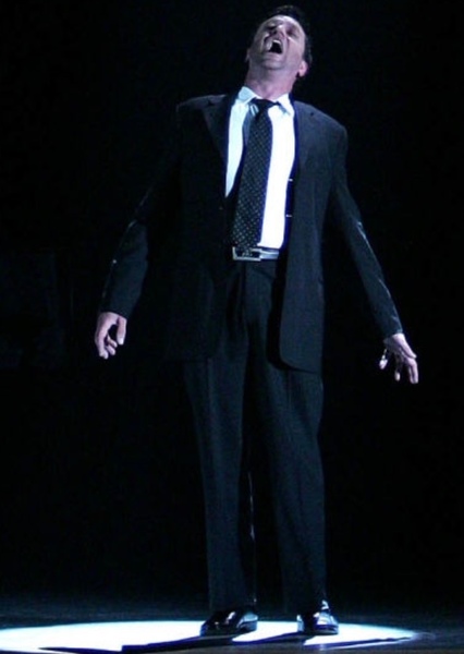 Raúl Esparza photo