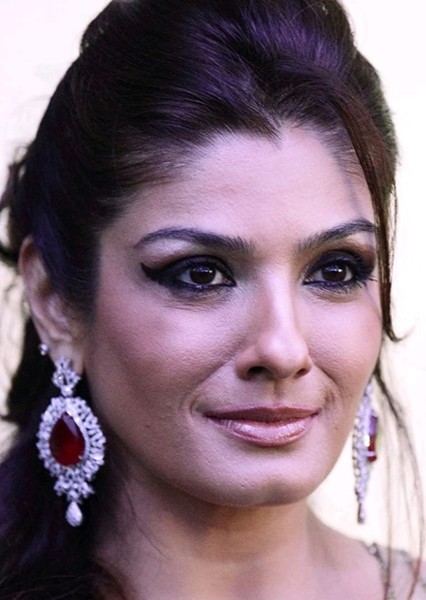 Raveena Tandon photo