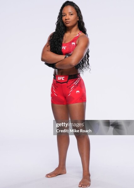 Ravena Oliveira photo