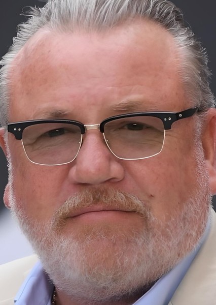 Ray Winstone photo
