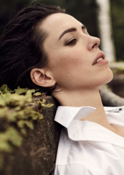 Rebecca Hall photo