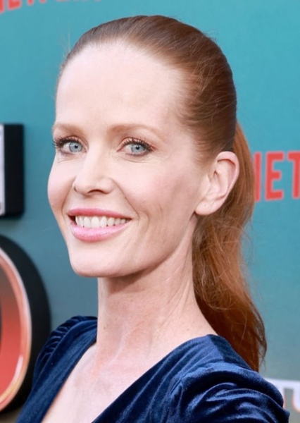 Rebecca Mader photo