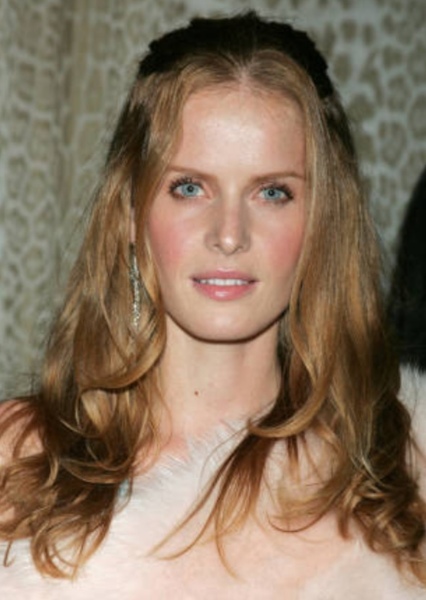 Rebecca Mader photo