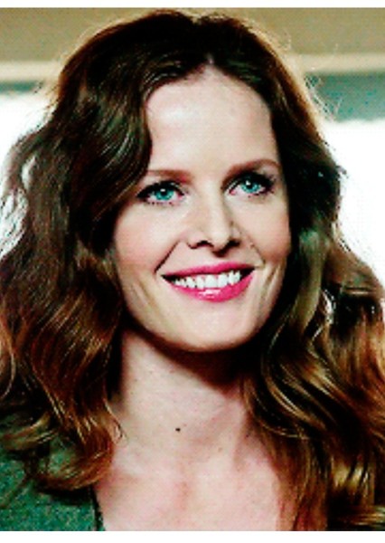 Rebecca Mader photo