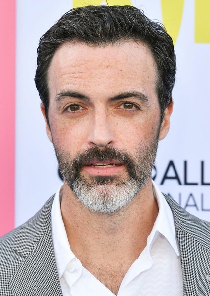 Reid Scott photo