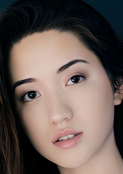 Reina Hardesty photo