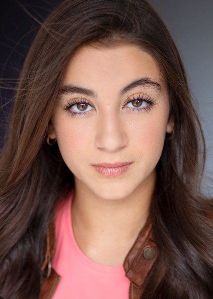 Reina Ozbay photo