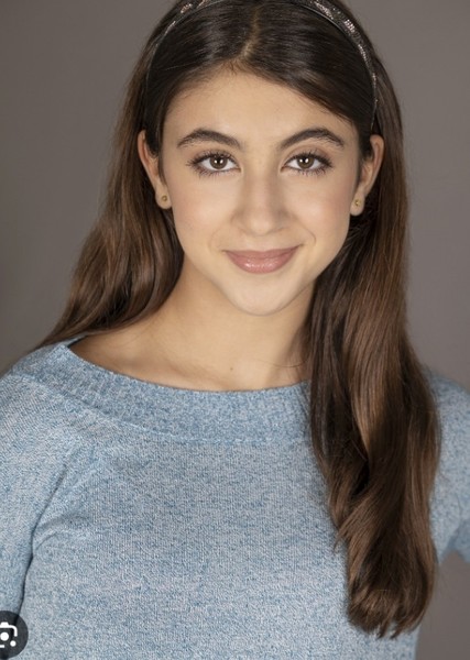 Reina Ozbay photo