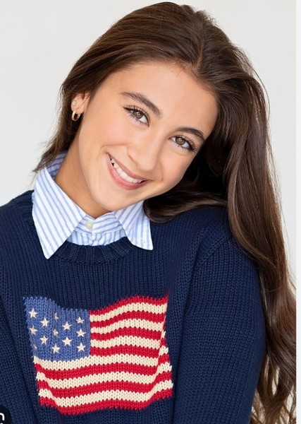 Reina Ozbay photo
