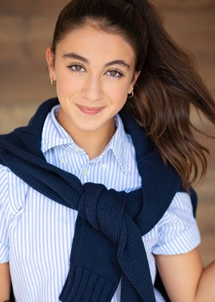 Reina Ozbay photo