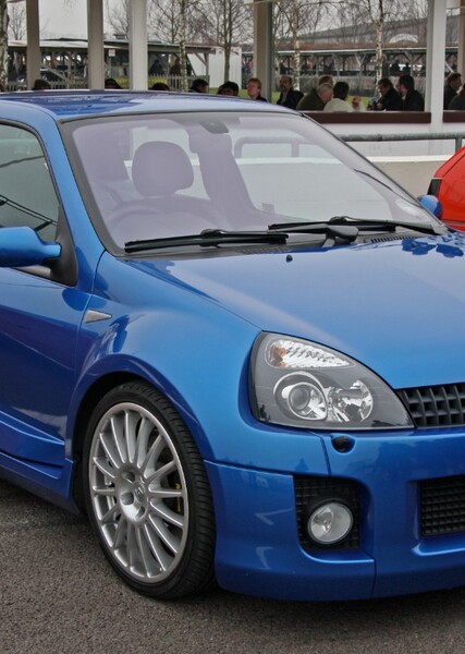 Renault Clio V6