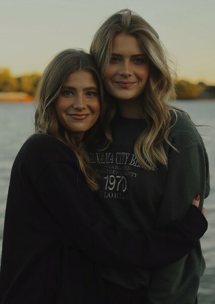 RENEE (Musical Duo) photo