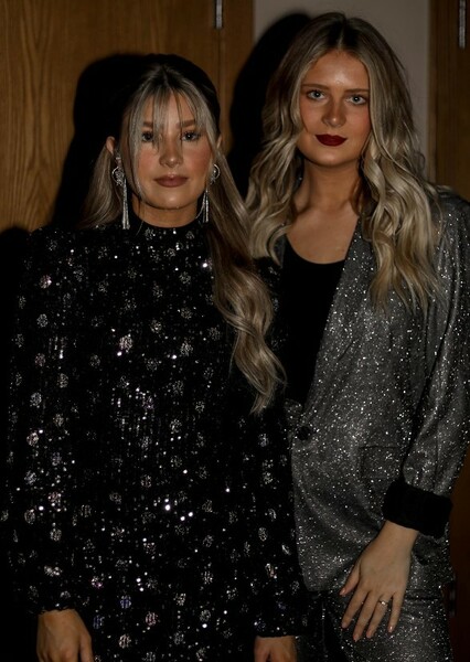 RENEE (Musical Duo) photo