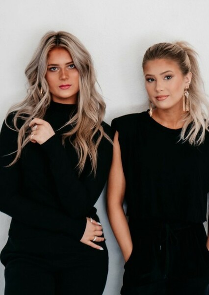 RENEE (Musical Duo) photo