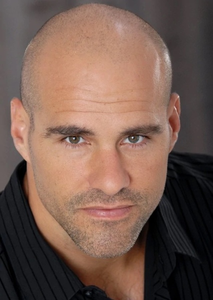 Rey Hernandez photo