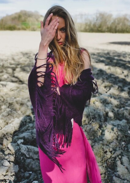 Riah Knight photo