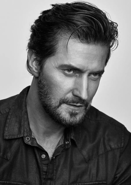 Richard Armitage photo