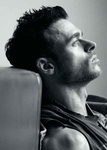 Richard Madden photo