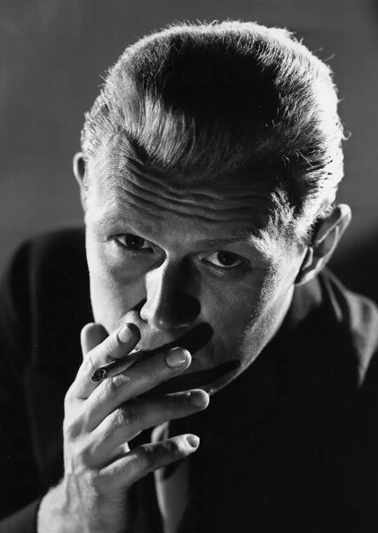 Richard Widmark photo