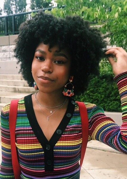 Riele Downs photo