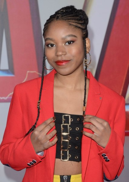 Riele Downs photo