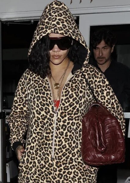 Rihanna photo
