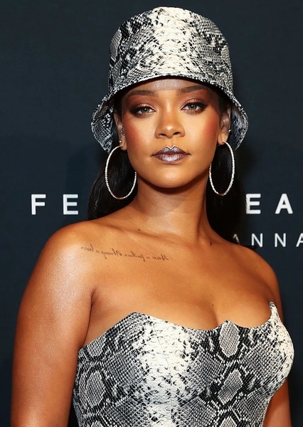 Rihanna photo