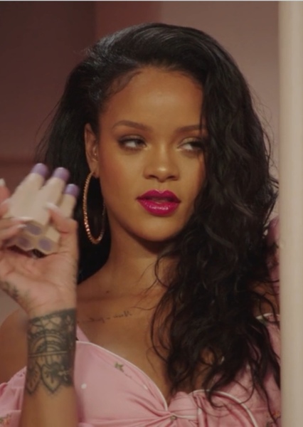 Rihanna photo