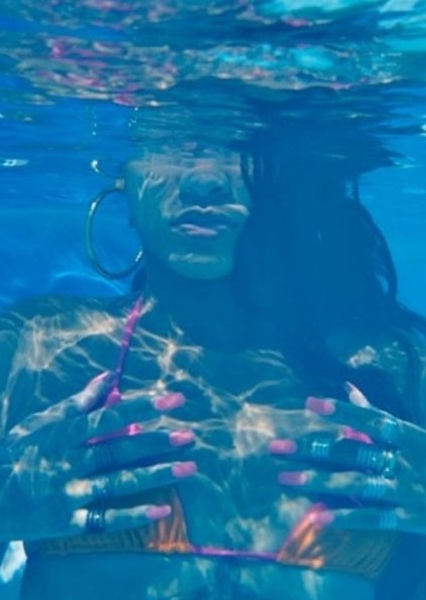 Rihanna photo