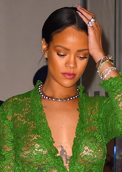 Rihanna photo