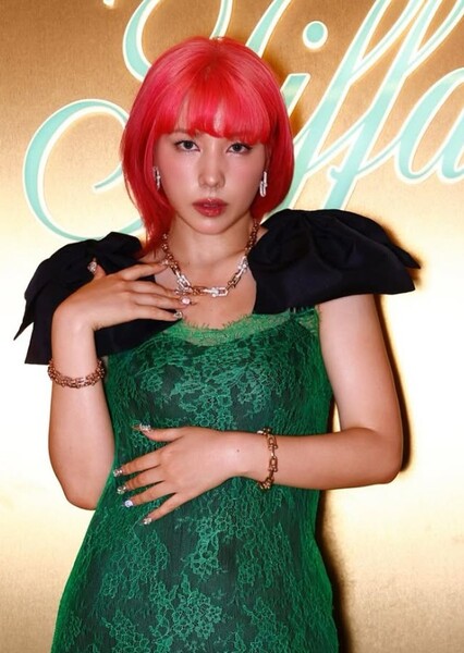 Riisa Naka photo