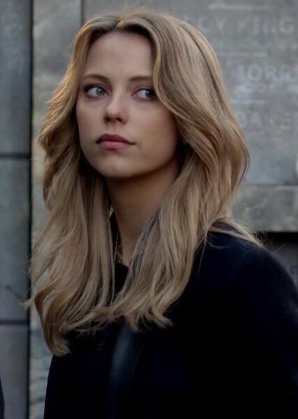 Riley Voelkel photo