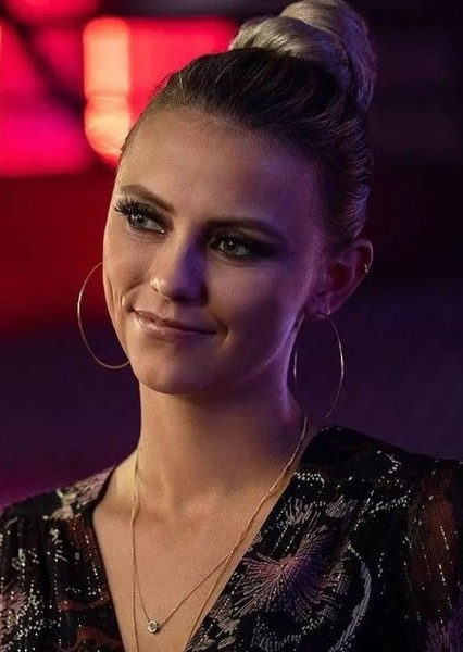 Riley Voelkel photo