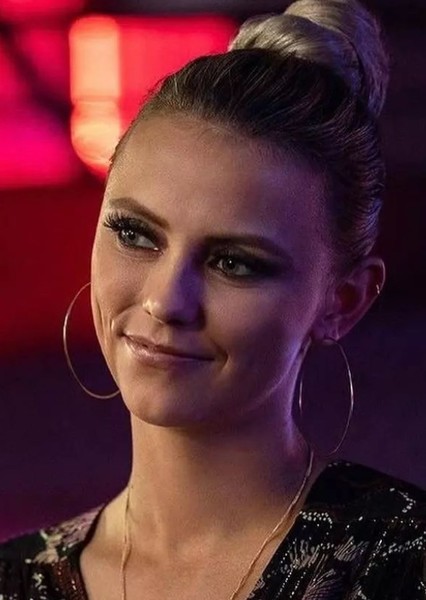 Riley Voelkel photo