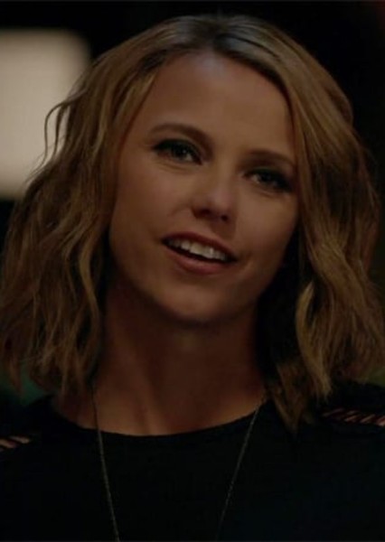 Riley Voelkel photo