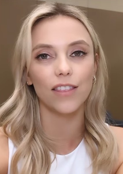 Riley Voelkel photo