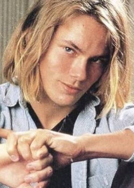 River Phoenix photo