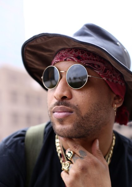 Ro James photo