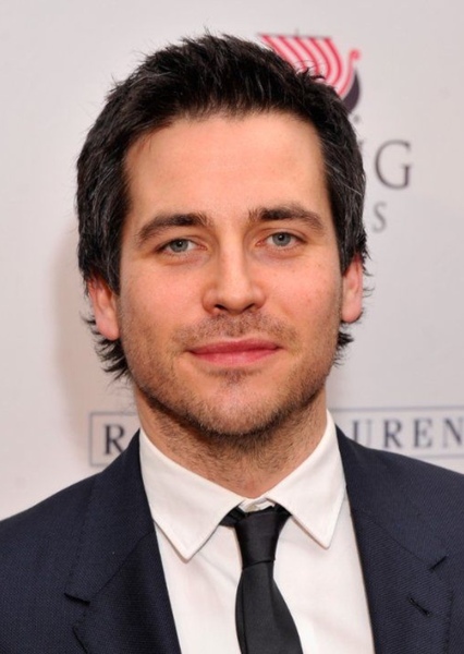 Rob James-Collier photo