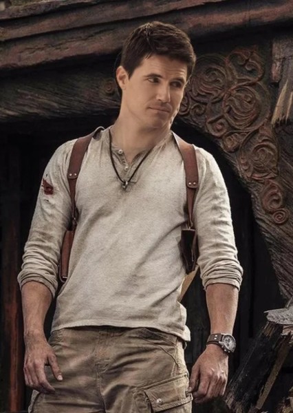 Robbie Amell photo