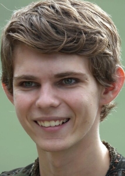 Robbie Kay photo