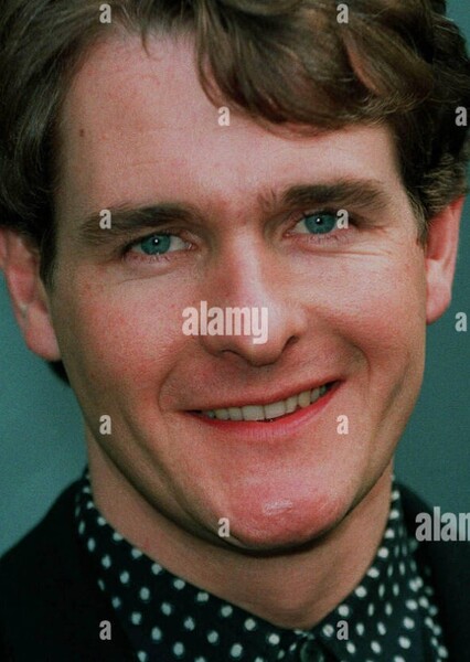 Robert Bathurst photo