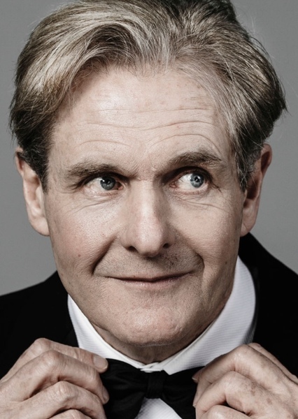 Robert Bathurst photo