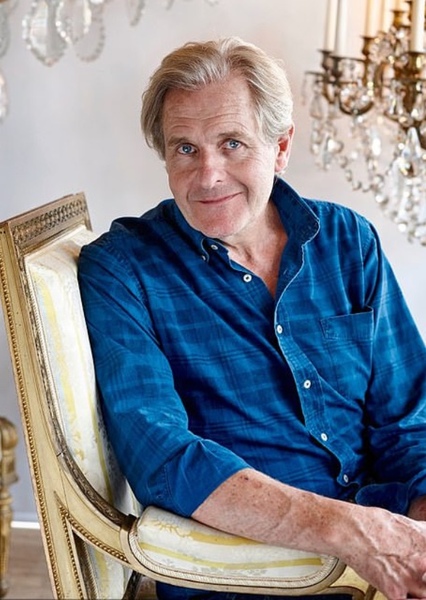 Robert Bathurst photo