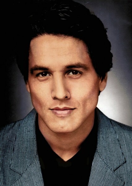 Robert Beltran photo
