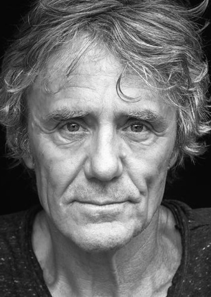 Robert Coleby photo