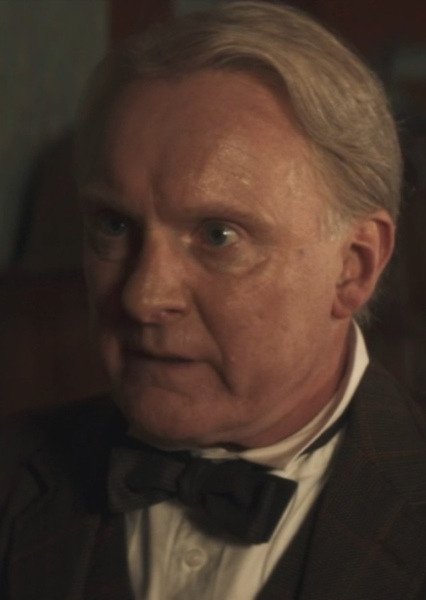 Robert Glenister photo