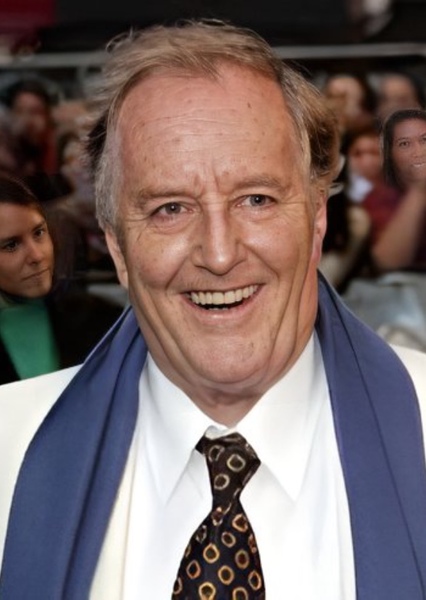 Robert Hardy photo